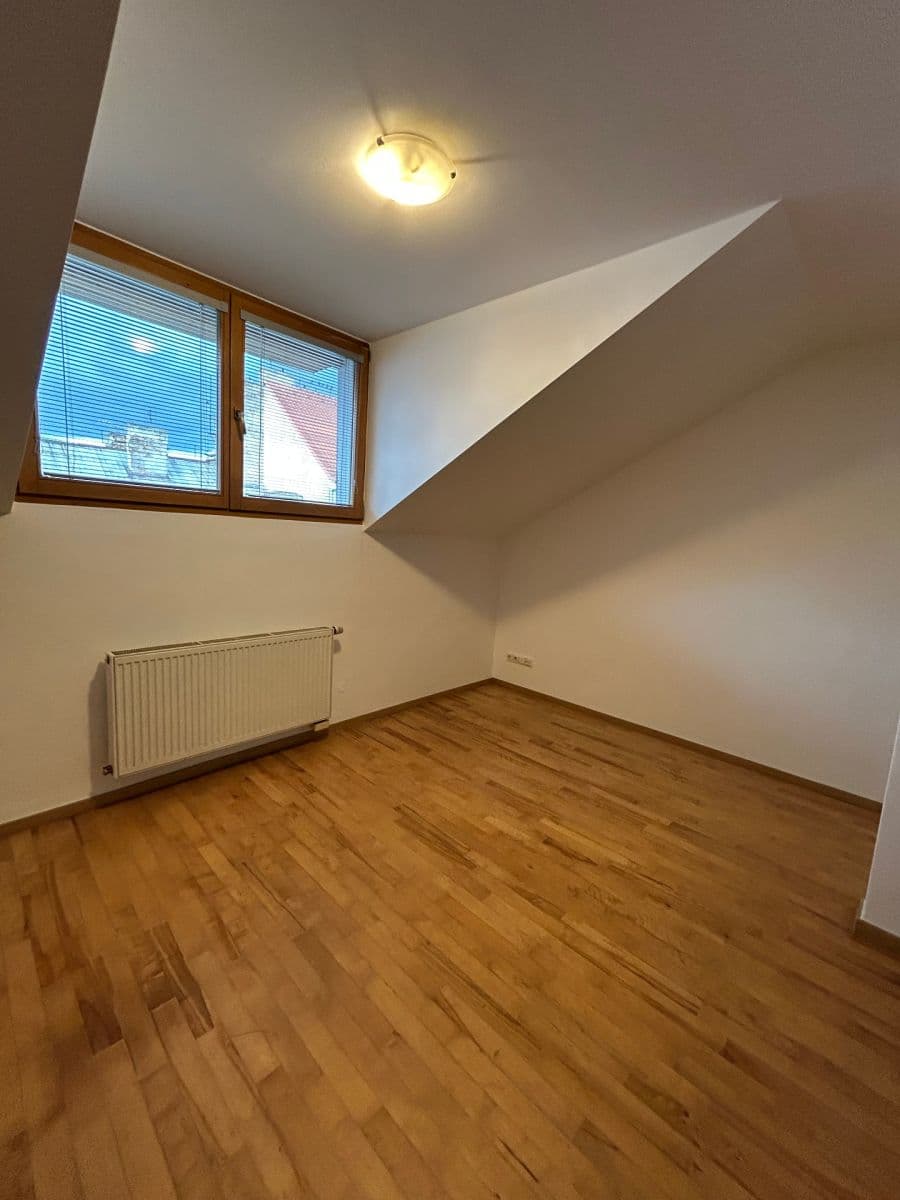 Prodej bytu 2+1 69 m², Novákových, Praha, Praha Prodej bytu 2+1 69 m², Novákových, Praha, Praha