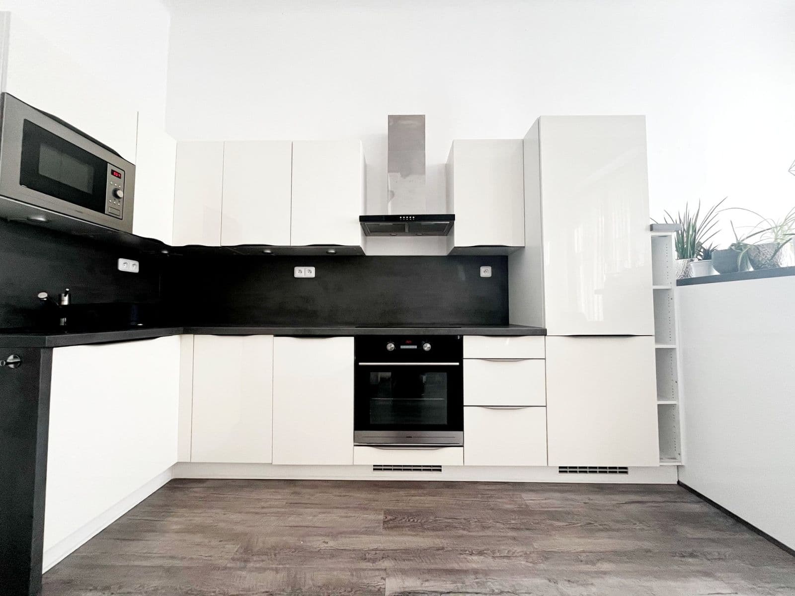 Pronájem bytu 2+kk 60 m², Wenzigova, Praha, Praha Pronájem bytu 2+kk 60 m², Wenzigova, Praha, Praha