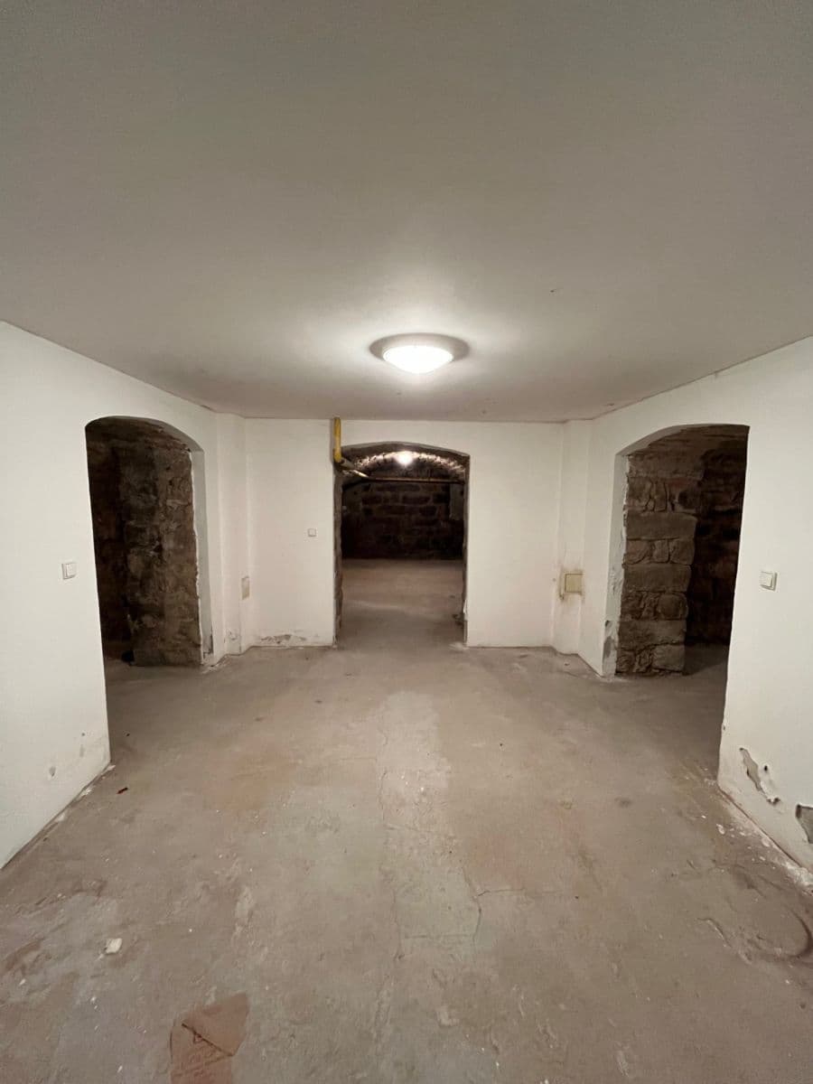 Pronájem nebytového prostoru 81 m², Anenské náměstí, Jablonec nad Nisou, Liberecký kraj Pronájem nebytového prostoru 81 m², Anenské náměstí, Jablonec nad Nisou, Liberecký kraj