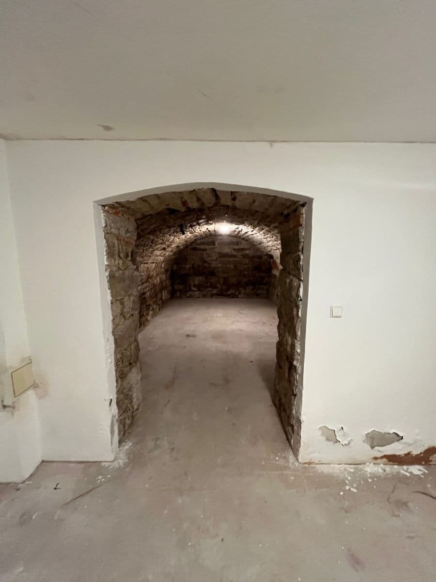 Pronájem nebytového prostoru 81 m², Anenské náměstí, Jablonec nad Nisou, Liberecký kraj Pronájem nebytového prostoru 81 m², Anenské náměstí, Jablonec nad Nisou, Liberecký kraj