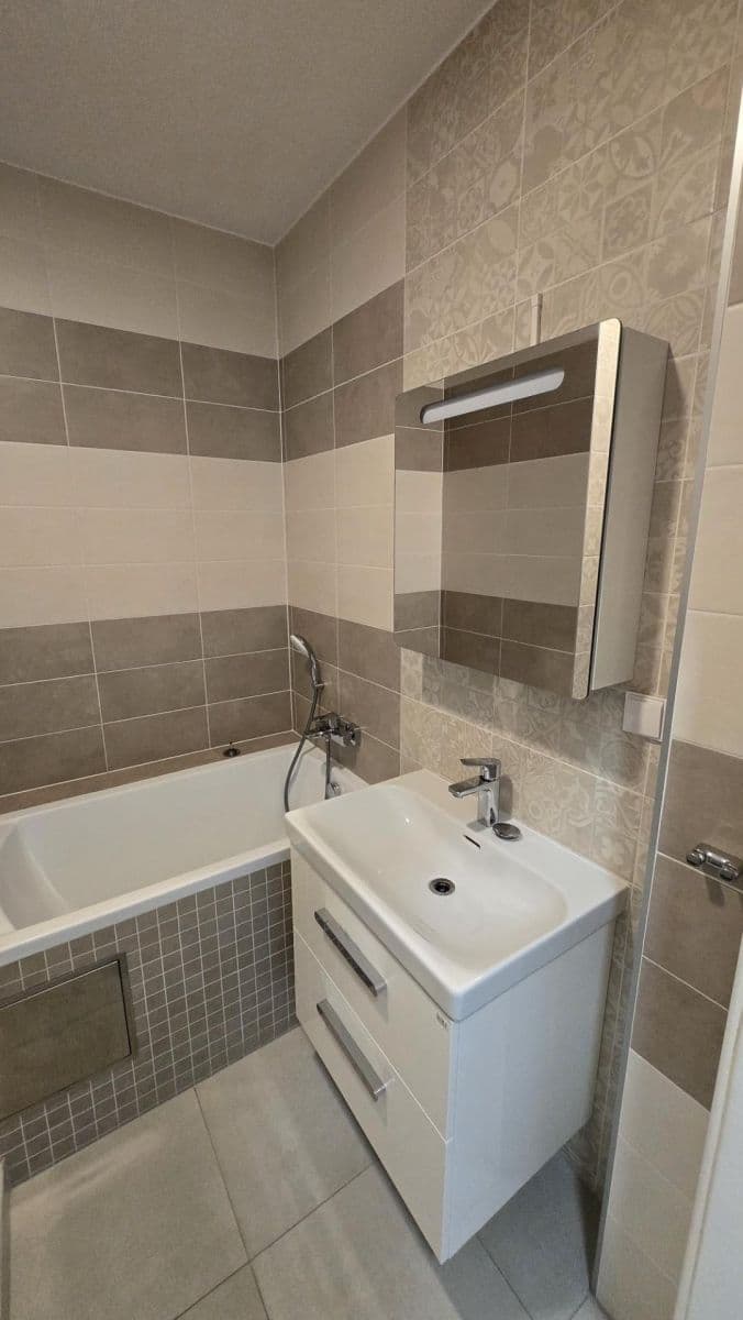 Pronájem bytu 2+kk 44 m², Na Nivách, Praha, Praha Pronájem bytu 2+kk 44 m², Na Nivách, Praha, Praha