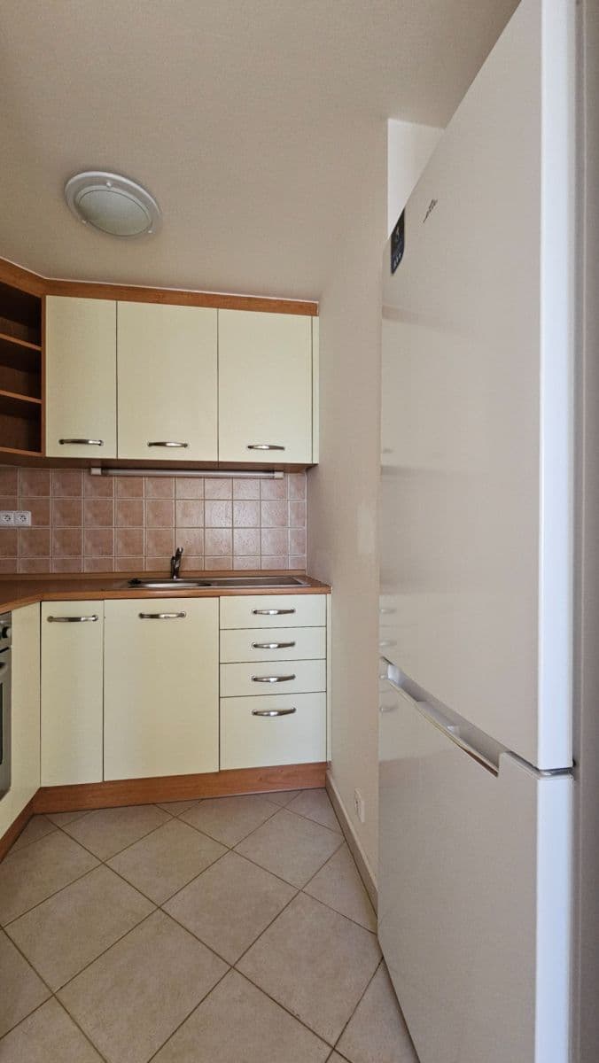 Pronájem bytu 2+kk 68 m², náměstí Jiřího z Poděbrad, Praha, Praha Pronájem bytu 2+kk 68 m², náměstí Jiřího z Poděbrad, Praha, Praha