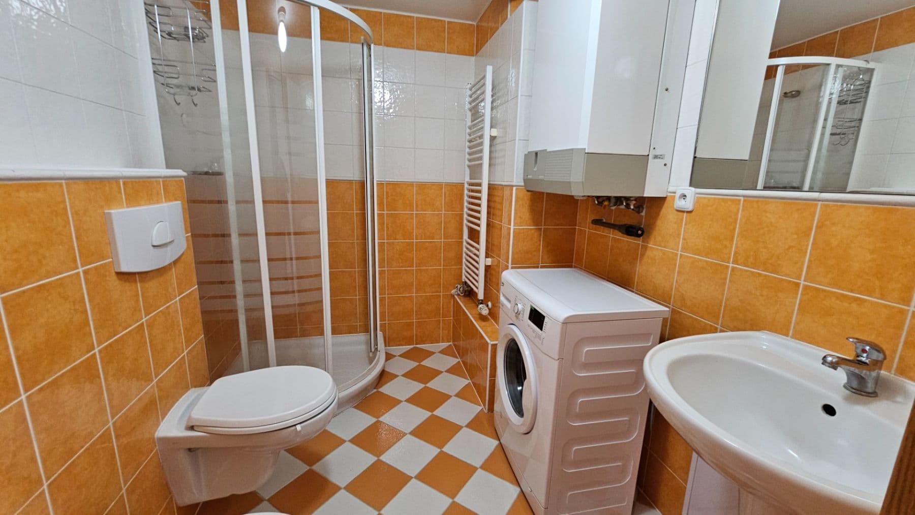 Pronájem bytu 2+kk 68 m², náměstí Jiřího z Poděbrad, Praha, Praha Pronájem bytu 2+kk 68 m², náměstí Jiřího z Poděbrad, Praha, Praha