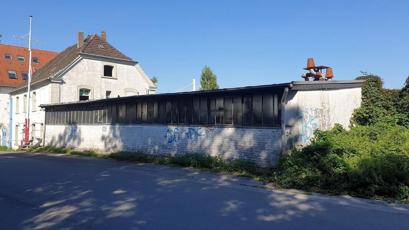 Prodej nebytového prostoru 8.000 m², Duisburg, Severní Porýní-Vestfálsko Prodej nebytového prostoru 8.000 m², Duisburg, Severní Porýní-Vestfálsko