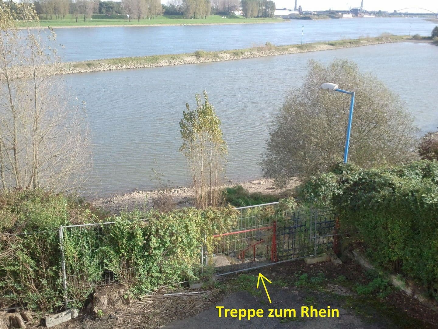 Prodej nebytového prostoru 8.000 m², Duisburg, Severní Porýní-Vestfálsko Prodej nebytového prostoru 8.000 m², Duisburg, Severní Porýní-Vestfálsko