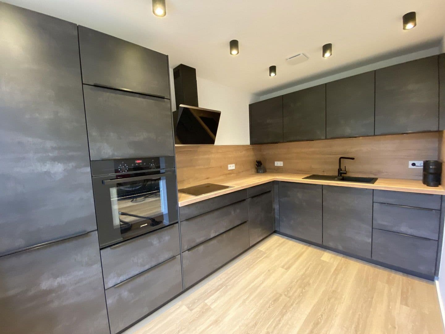 Pronájem bytu 2+kk 50 m², München, Bavorsko Pronájem bytu 2+kk 50 m², München, Bavorsko