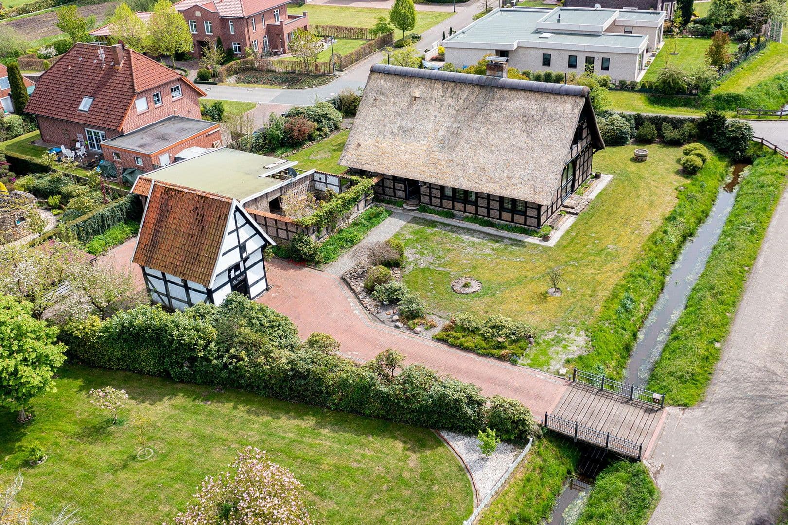 Prodej domu 222 m², pozemek 1.650 m², Friesoythe, Dolní Sasko Prodej domu 222 m², pozemek 1.650 m², Friesoythe, Dolní Sasko