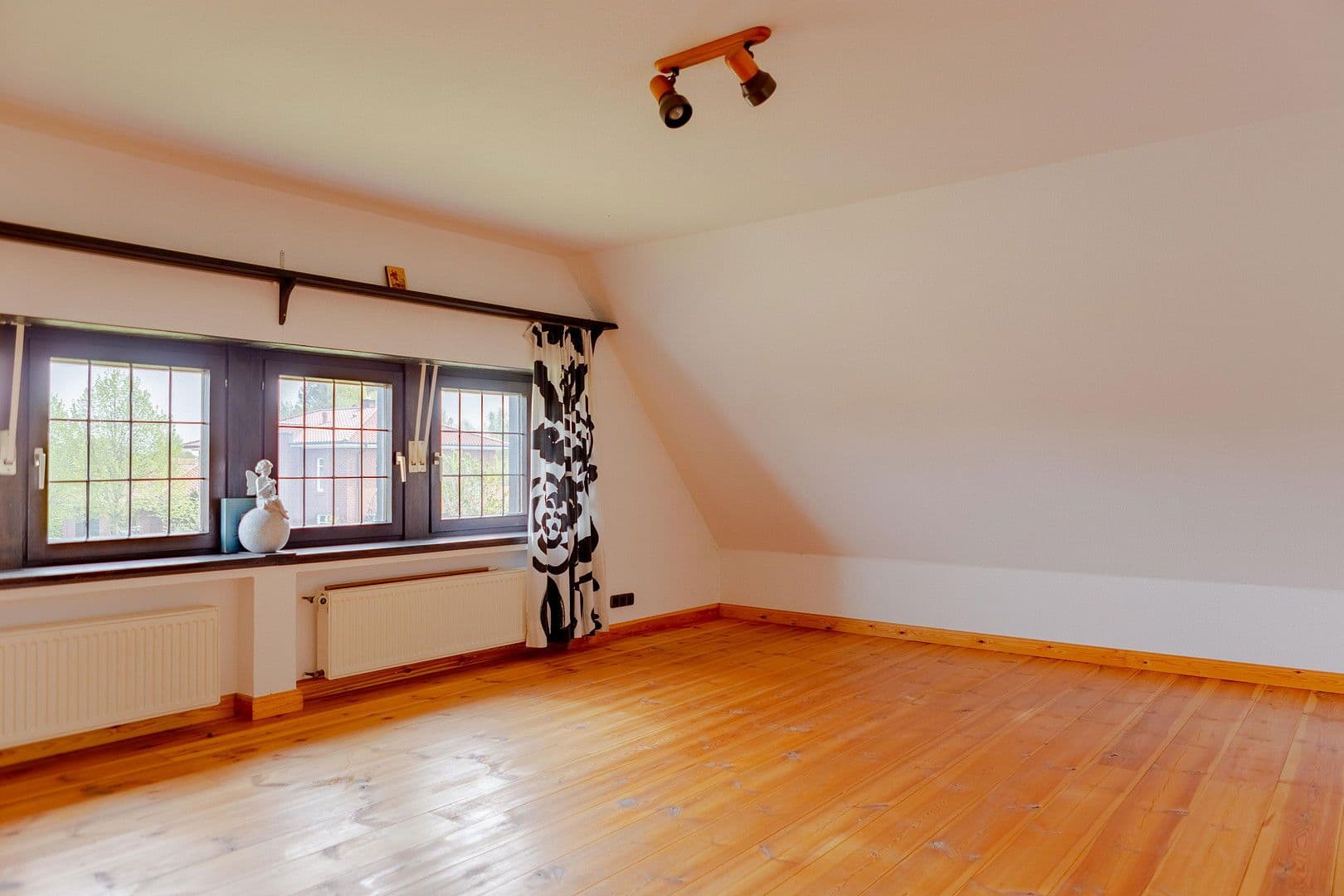 Prodej domu 222 m², pozemek 1.650 m², Friesoythe, Dolní Sasko Prodej domu 222 m², pozemek 1.650 m², Friesoythe, Dolní Sasko