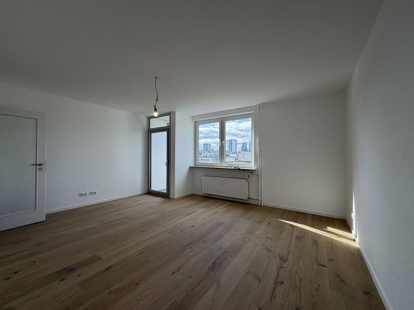 Pronájem bytu 1+1 33 m², Zeil 39, Frankfurt am Main, Hessen Pronájem bytu 1+1 33 m², Zeil 39, Frankfurt am Main, Hessen