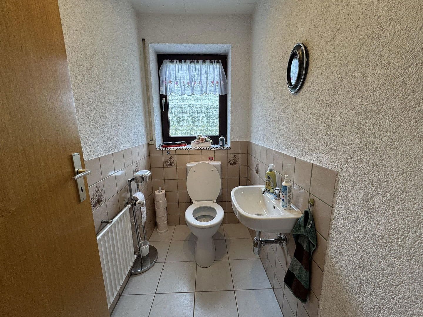 Prodej domu 120 m², pozemek 1.000 m², Biberbachstraße 13, Langenenslingen, Bádensko-Württembersko Prodej domu 120 m², pozemek 1.000 m², Biberbachstraße 13, Langenenslingen, Bádensko-Württembersko
