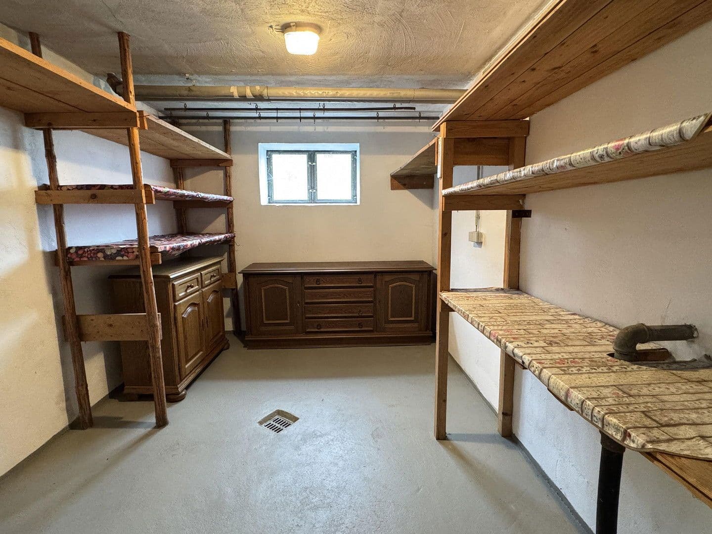 Prodej domu 120 m², pozemek 1.000 m², Biberbachstraße 13, Langenenslingen, Bádensko-Württembersko Prodej domu 120 m², pozemek 1.000 m², Biberbachstraße 13, Langenenslingen, Bádensko-Württembersko