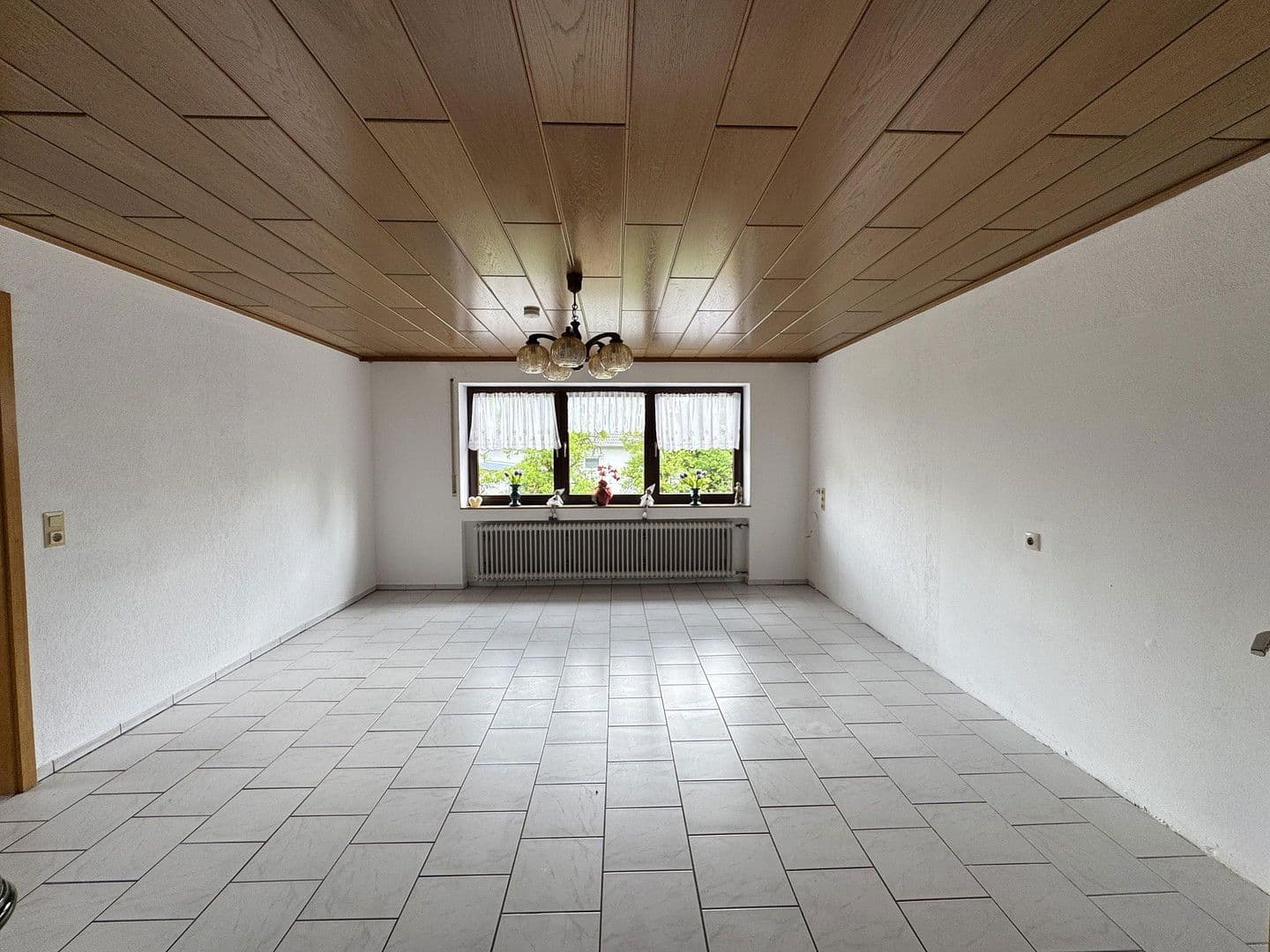 Prodej domu 120 m², pozemek 1.000 m², Biberbachstraße 13, Langenenslingen, Bádensko-Württembersko Prodej domu 120 m², pozemek 1.000 m², Biberbachstraße 13, Langenenslingen, Bádensko-Württembersko