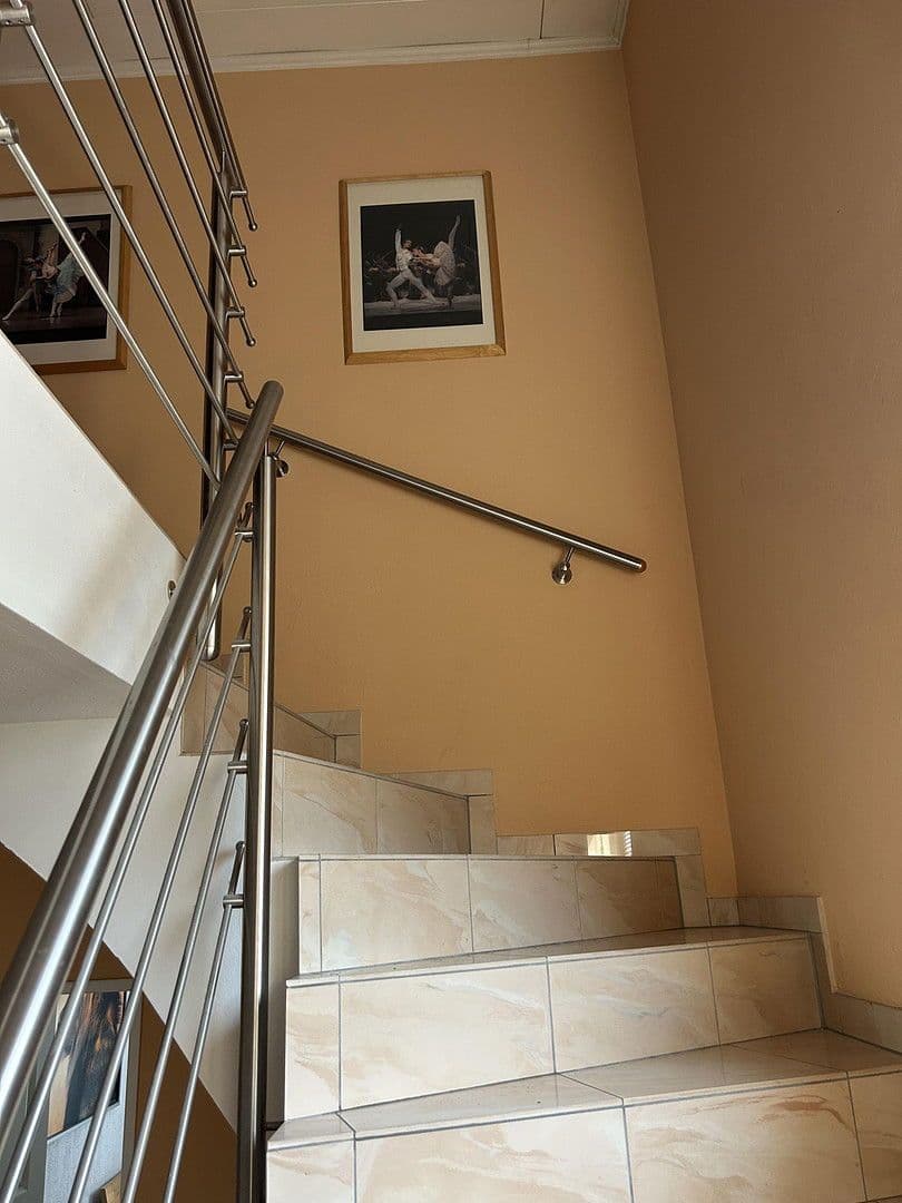 Prodej domu 205 m², pozemek 390 m², Neuss, Severní Porýní-Vestfálsko Prodej domu 205 m², pozemek 390 m², Neuss, Severní Porýní-Vestfálsko