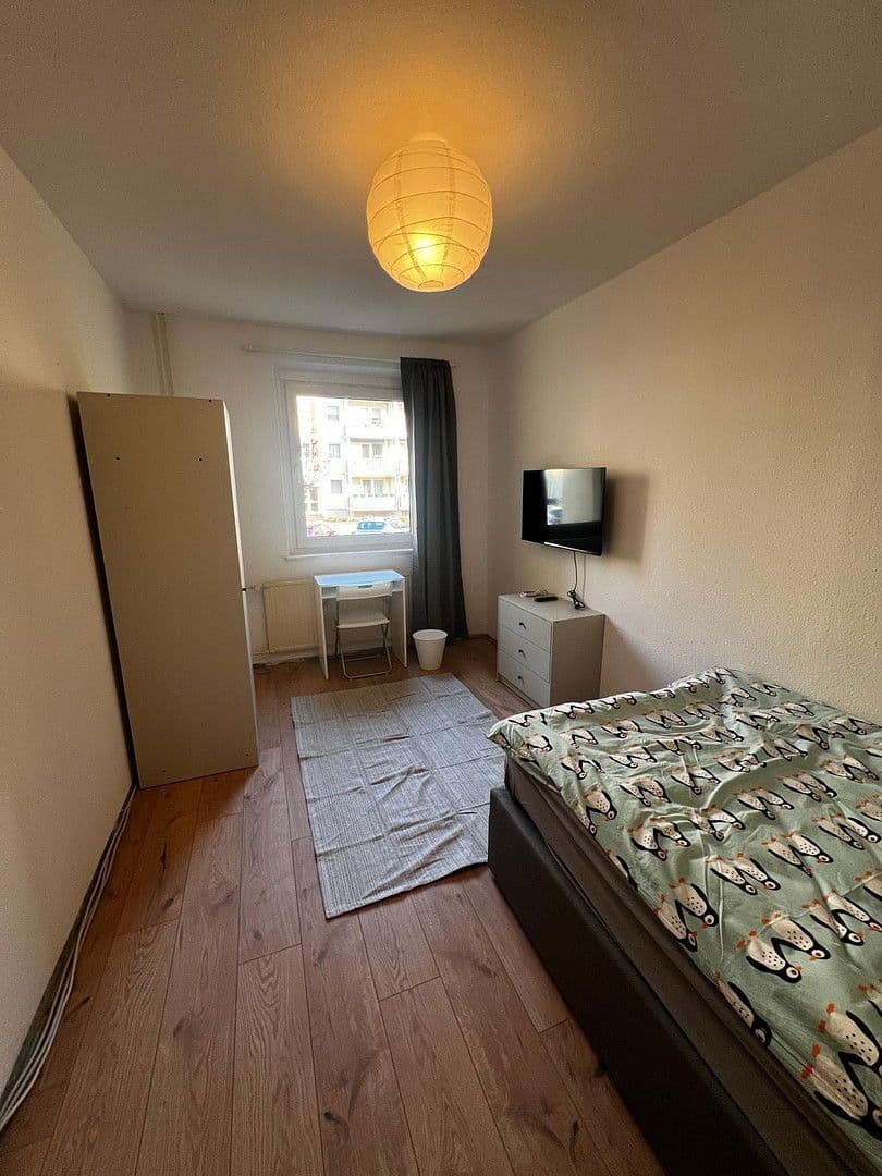 Pronájem bytu 3+1 54 m², Platanenstr. 17, Leipzig, Sasko Pronájem bytu 3+1 54 m², Platanenstr. 17, Leipzig, Sasko