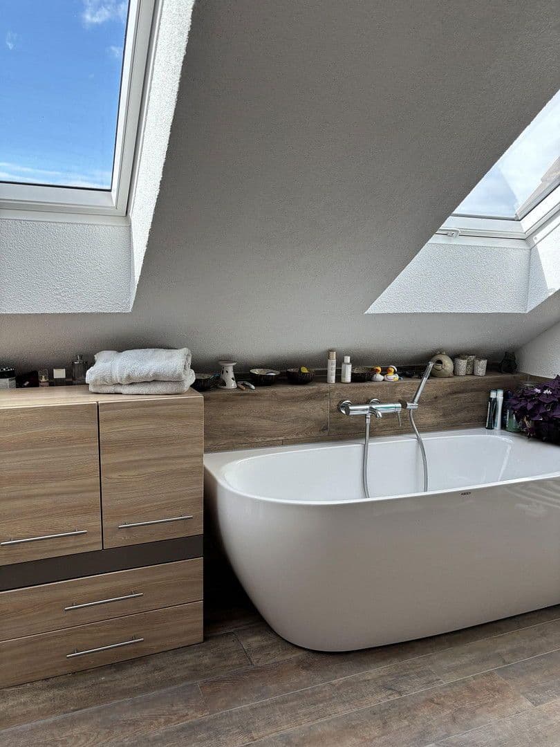 Prodej domu 180 m², pozemek 1.318 m², Burgbernheim, Bavorsko Prodej domu 180 m², pozemek 1.318 m², Burgbernheim, Bavorsko