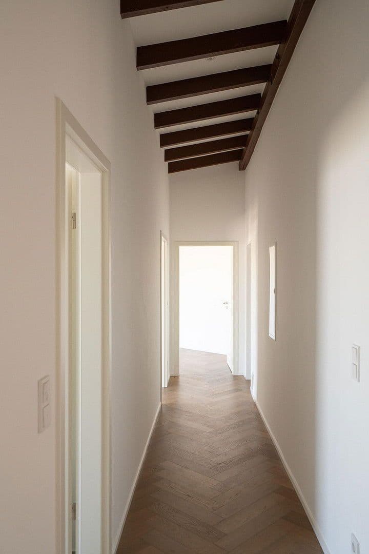 Prodej bytu 5+1 165 m², Düsseldorf, Severní Porýní-Vestfálsko Prodej bytu 5+1 165 m², Düsseldorf, Severní Porýní-Vestfálsko