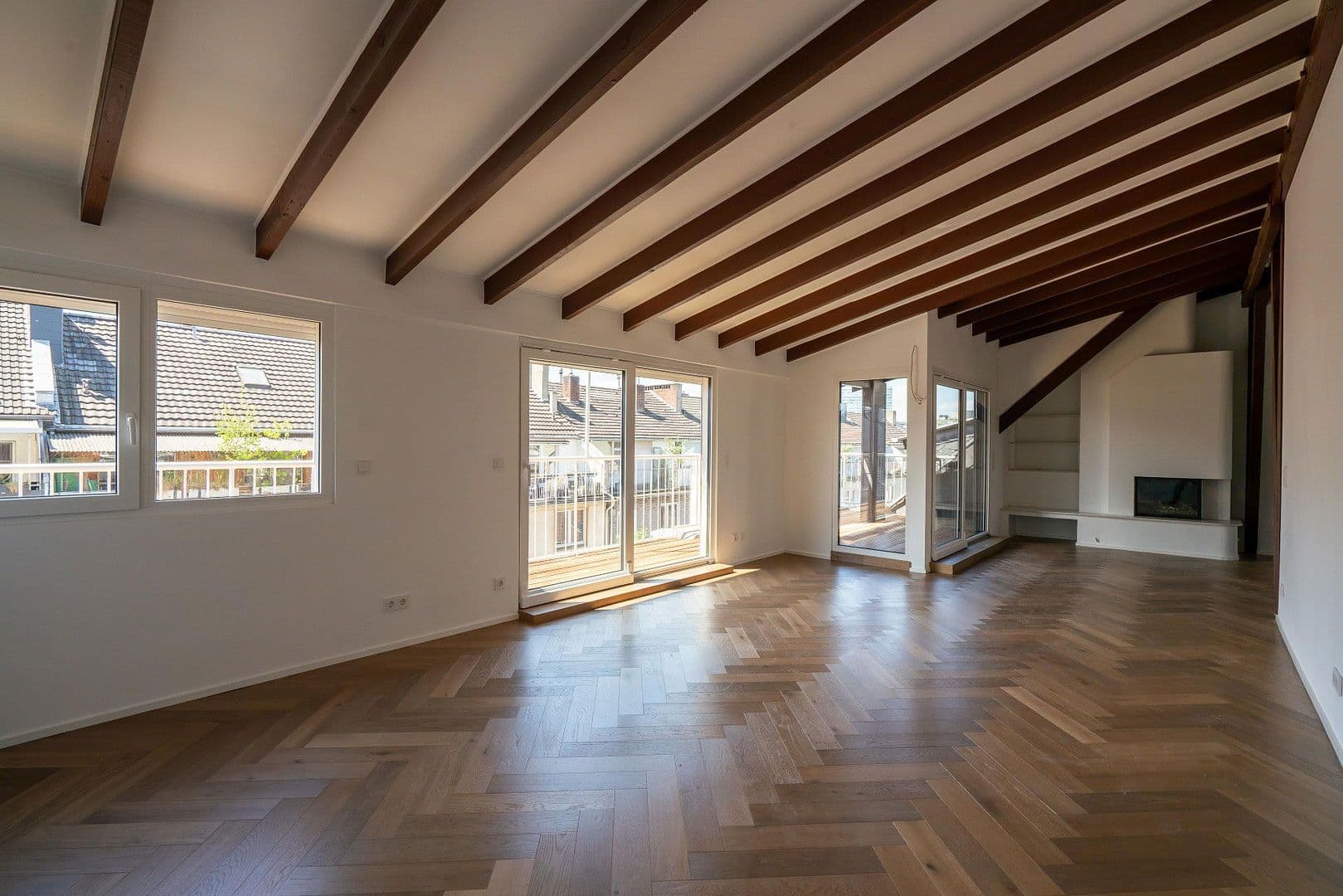 Prodej bytu 5+1 165 m², Düsseldorf, Severní Porýní-Vestfálsko Prodej bytu 5+1 165 m², Düsseldorf, Severní Porýní-Vestfálsko