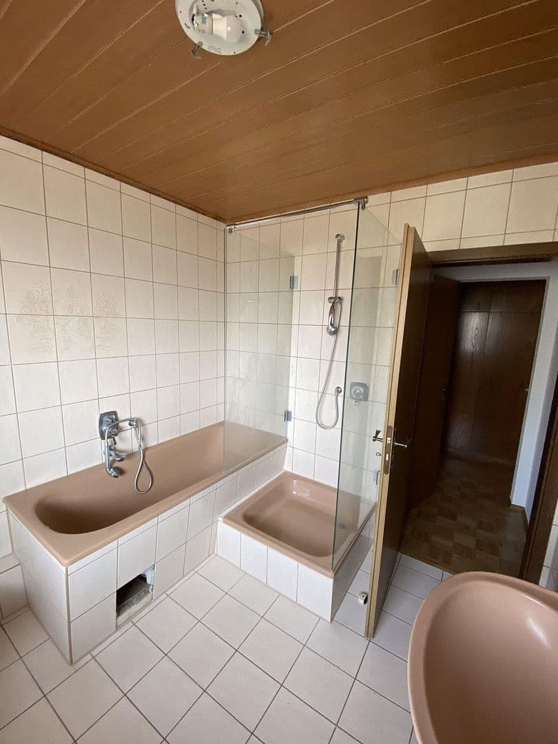 Prodej domu 320 m², pozemek 490 m², Idstein, Hessen Prodej domu 320 m², pozemek 490 m², Idstein, Hessen