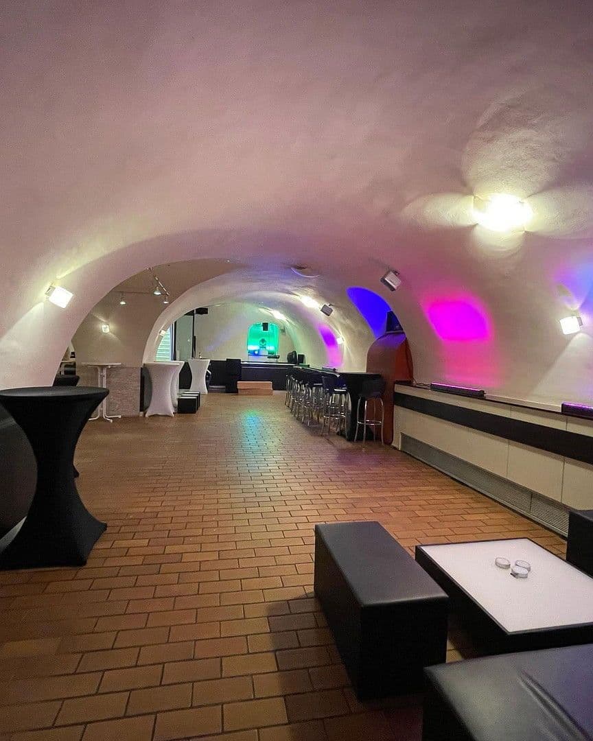 Prodej domu 810 m², pozemek 710 m², Rheingönheimerstraße 98, Ludwigshafen, Porýní-Falc Prodej domu 810 m², pozemek 710 m², Rheingönheimerstraße 98, Ludwigshafen, Porýní-Falc