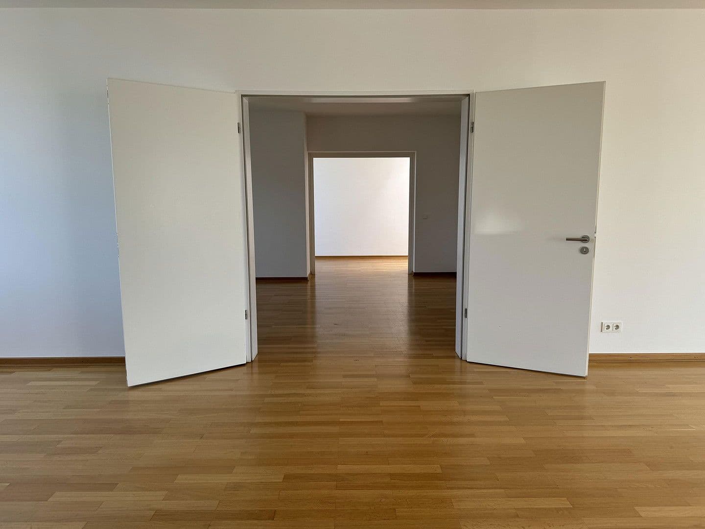 Prodej bytu 5+1 198 m², Albrechtstraße, Berlin, Berlín Prodej bytu 5+1 198 m², Albrechtstraße, Berlin, Berlín
