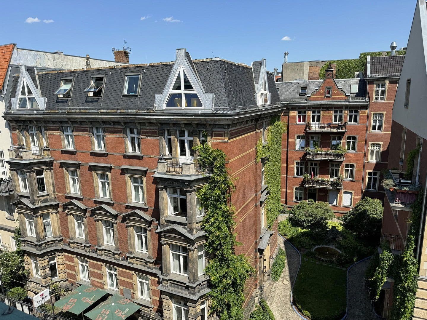 Prodej bytu 5+1 198 m², Albrechtstraße, Berlin, Berlín Prodej bytu 5+1 198 m², Albrechtstraße, Berlin, Berlín