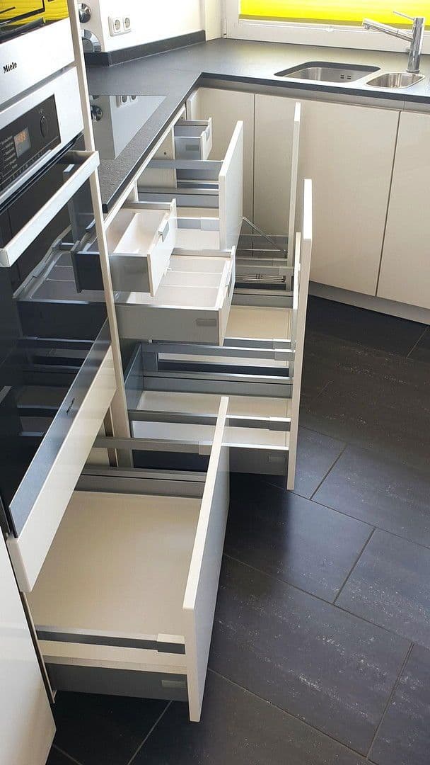 Prodej bytu 3+1 106 m², Köln, Severní Porýní-Vestfálsko Prodej bytu 3+1 106 m², Köln, Severní Porýní-Vestfálsko