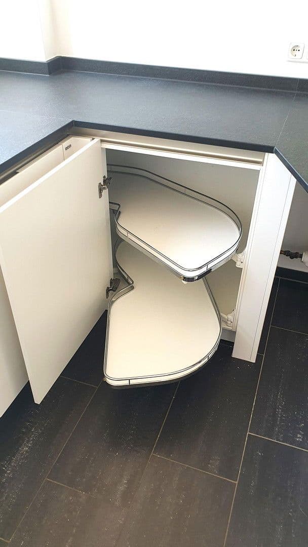 Prodej bytu 3+1 106 m², Köln, Severní Porýní-Vestfálsko Prodej bytu 3+1 106 m², Köln, Severní Porýní-Vestfálsko