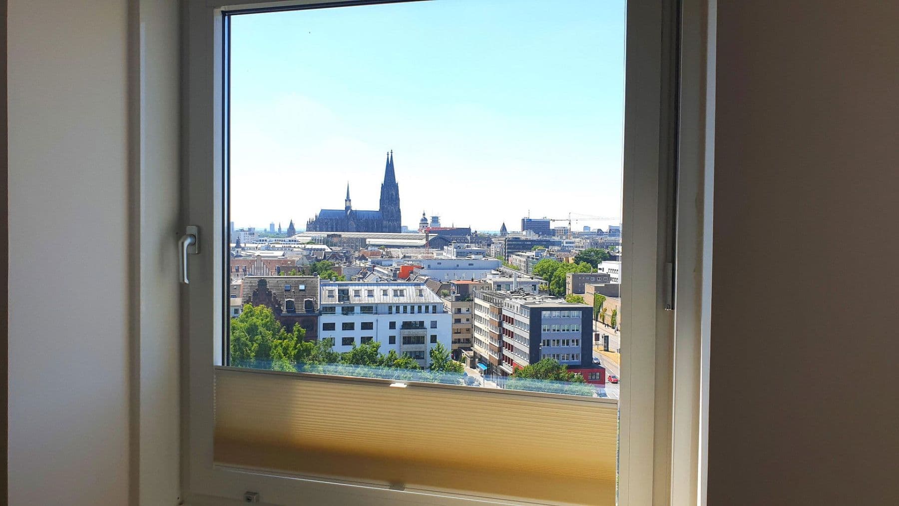 Prodej bytu 3+1 106 m², Köln, Severní Porýní-Vestfálsko Prodej bytu 3+1 106 m², Köln, Severní Porýní-Vestfálsko