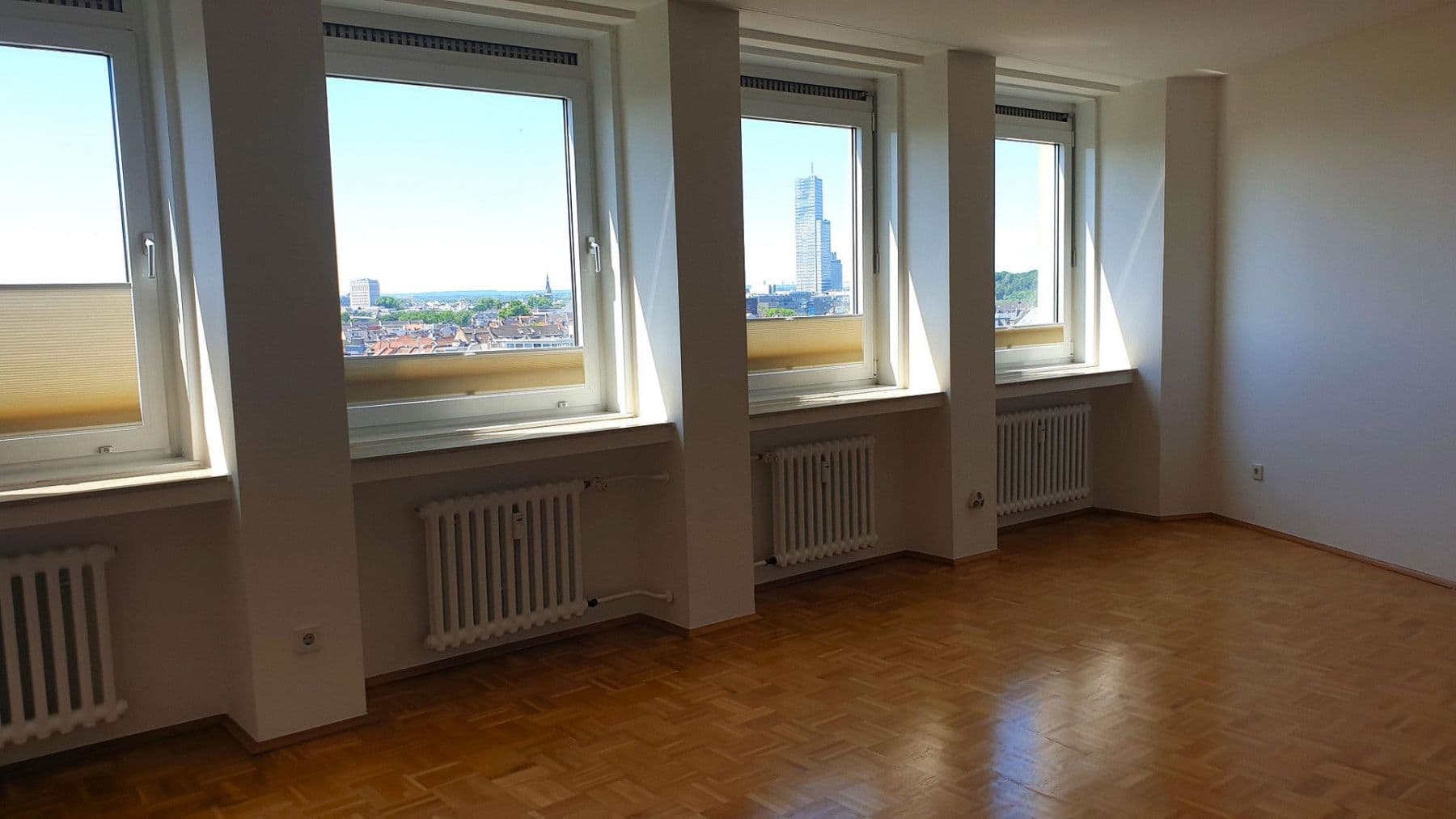 Prodej bytu 3+1 106 m², Köln, Severní Porýní-Vestfálsko Prodej bytu 3+1 106 m², Köln, Severní Porýní-Vestfálsko