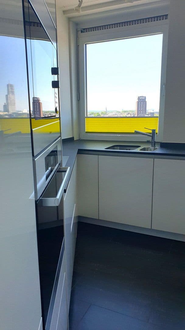 Prodej bytu 3+1 106 m², Köln, Severní Porýní-Vestfálsko Prodej bytu 3+1 106 m², Köln, Severní Porýní-Vestfálsko