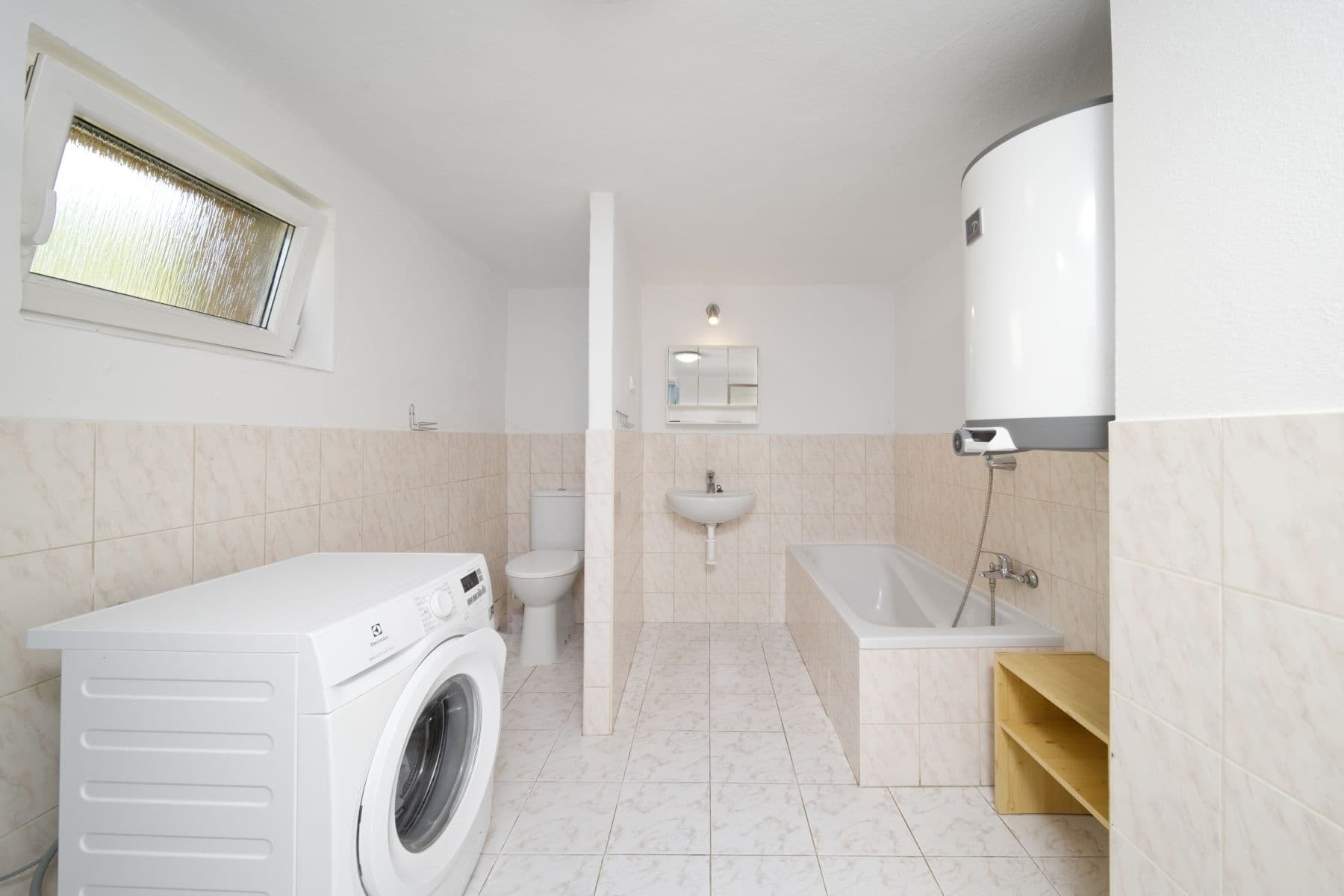 Prodej domu 2.032 m², pozemek 5.365 m², Nezdřev, Plzeňský kraj Prodej domu 2.032 m², pozemek 5.365 m², Nezdřev, Plzeňský kraj