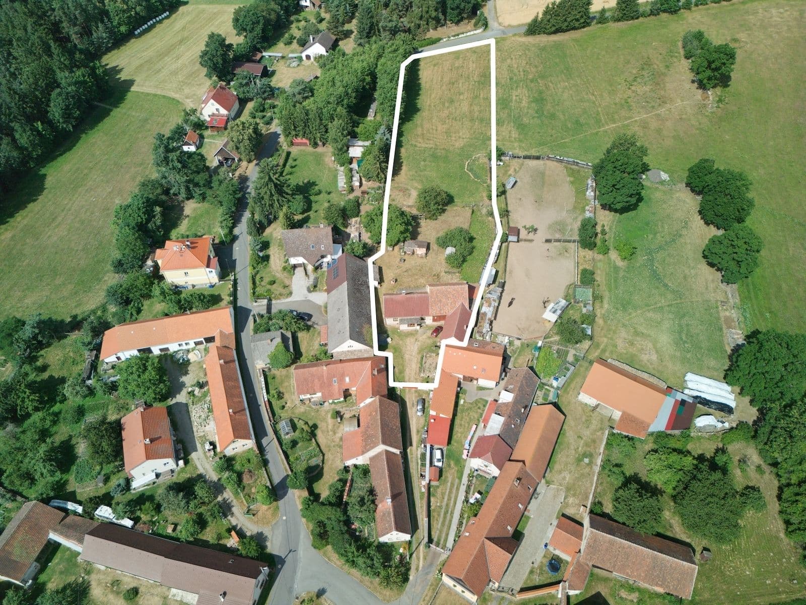 Prodej domu 2.032 m², pozemek 5.365 m², Nezdřev, Plzeňský kraj Prodej domu 2.032 m², pozemek 5.365 m², Nezdřev, Plzeňský kraj