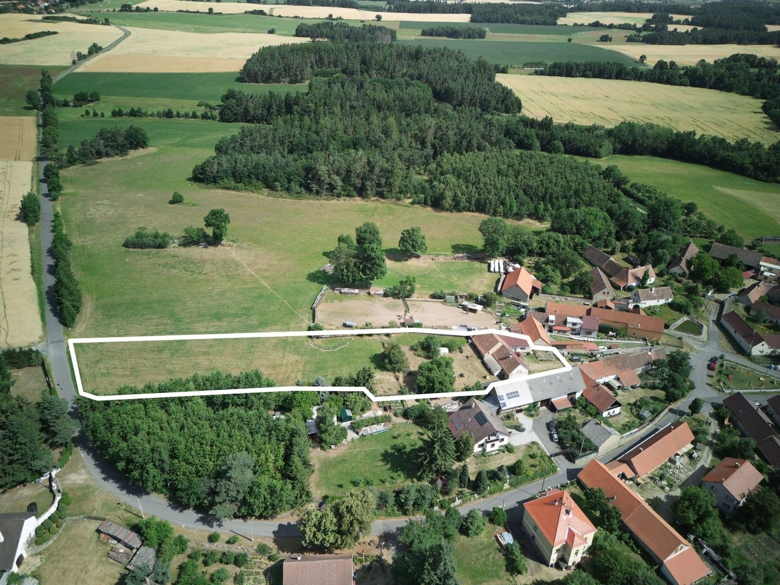 Prodej domu 2.032 m², pozemek 5.365 m², Nezdřev, Plzeňský kraj Prodej domu 2.032 m², pozemek 5.365 m², Nezdřev, Plzeňský kraj