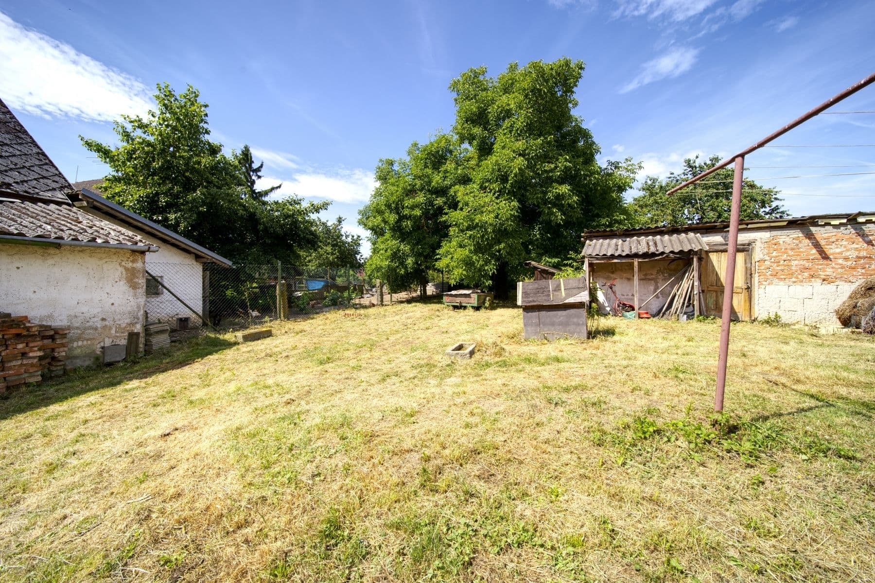 Prodej domu 2.032 m², pozemek 5.365 m², Nezdřev, Plzeňský kraj Prodej domu 2.032 m², pozemek 5.365 m², Nezdřev, Plzeňský kraj