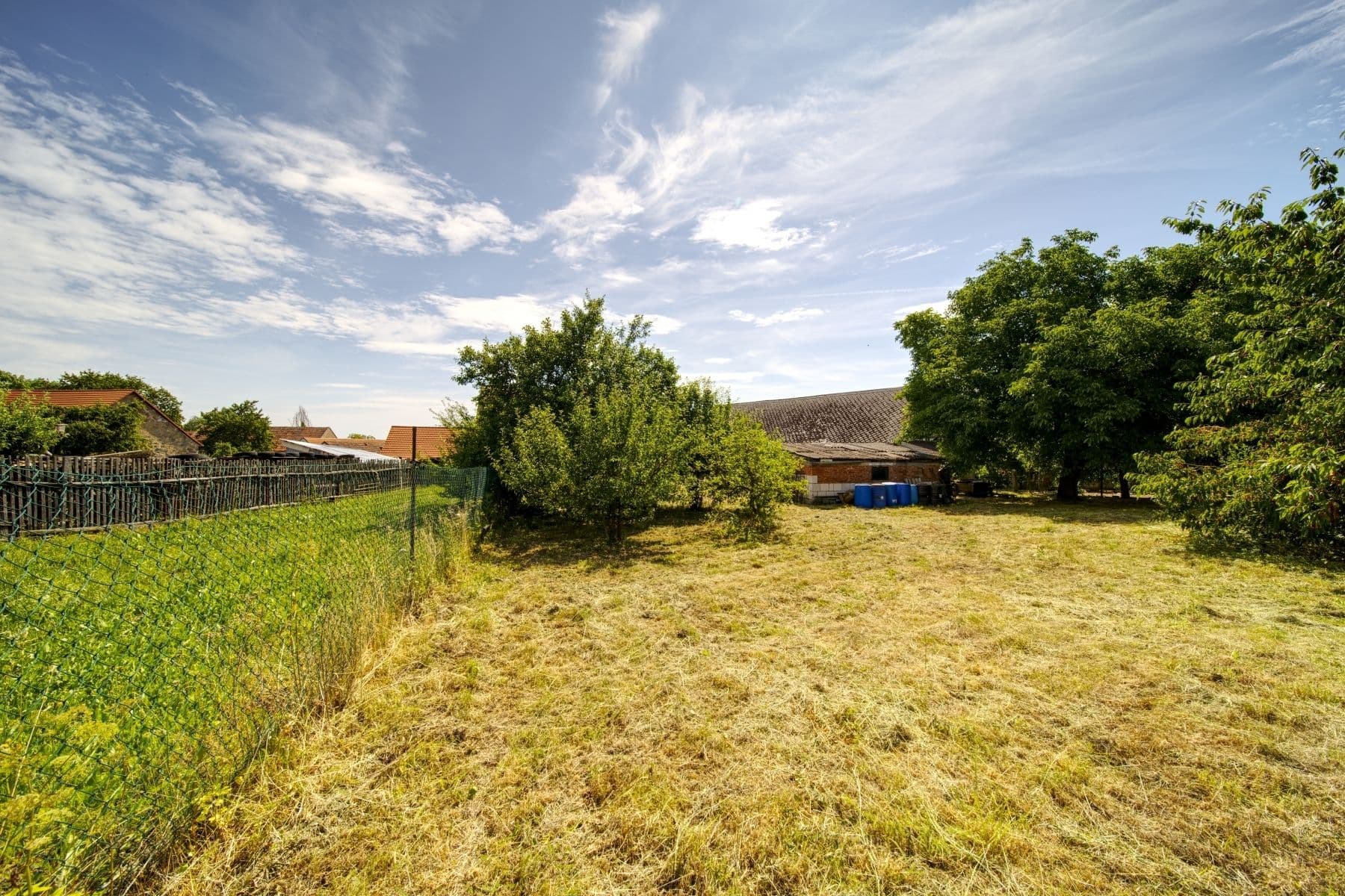 Prodej domu 2.032 m², pozemek 5.365 m², Nezdřev, Plzeňský kraj Prodej domu 2.032 m², pozemek 5.365 m², Nezdřev, Plzeňský kraj