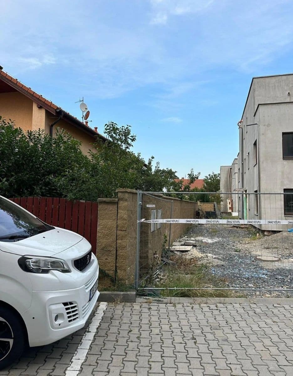 Prodej domu 350 m², pozemek 1.388 m², Praha, Praha Prodej domu 350 m², pozemek 1.388 m², Praha, Praha