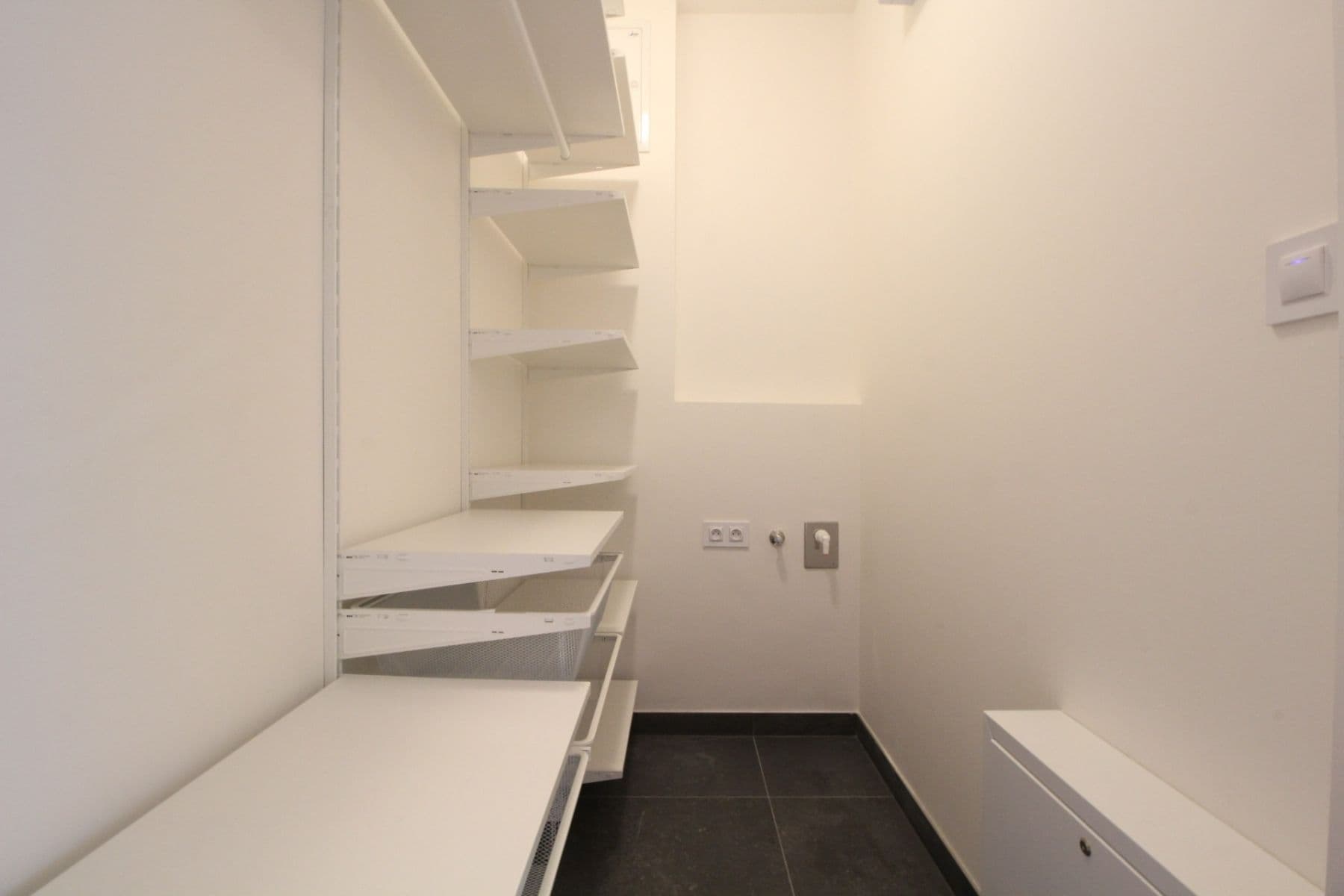 Pronájem bytu 1+kk 43 m², Choceradská, Praha, Praha Pronájem bytu 1+kk 43 m², Choceradská, Praha, Praha