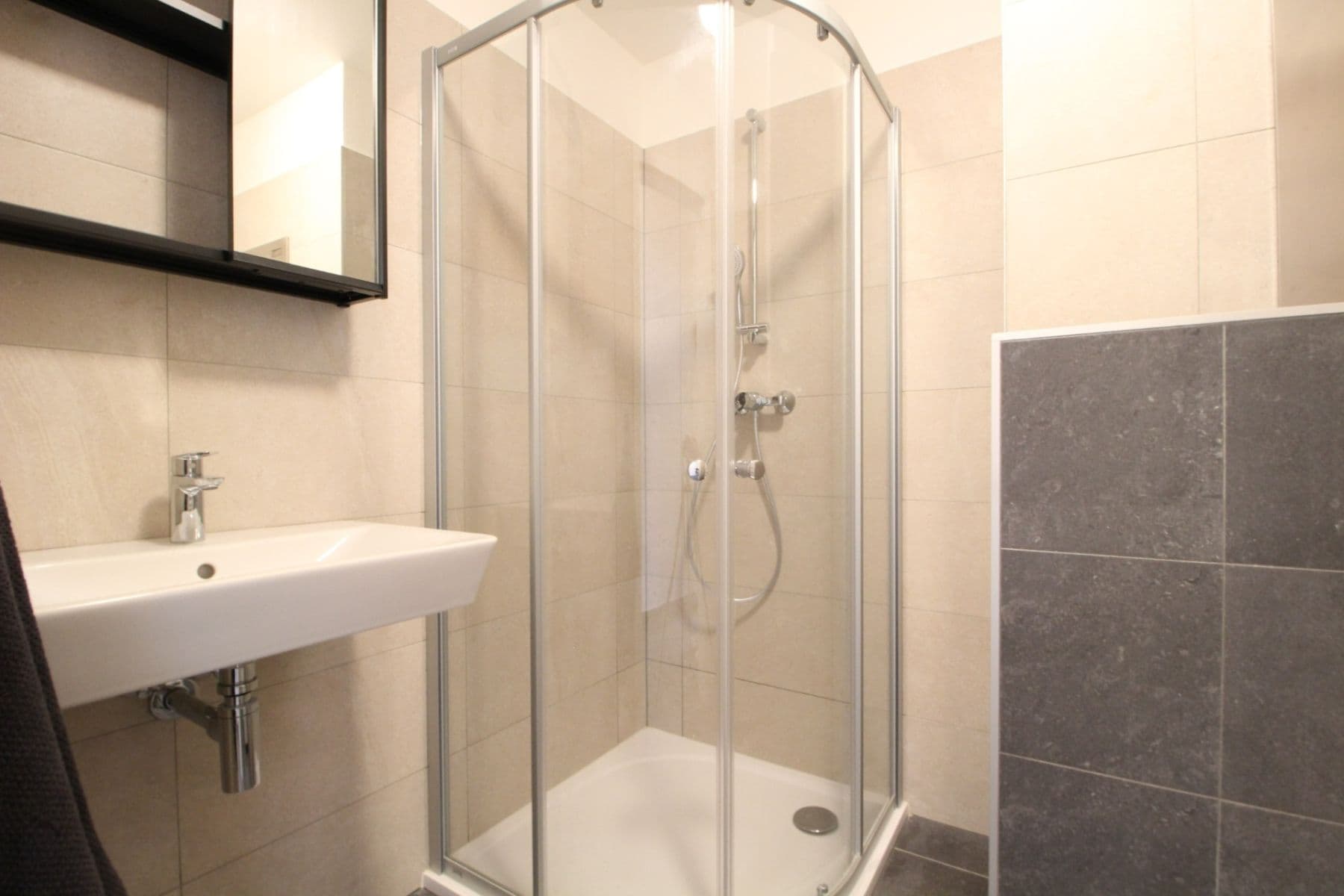 Pronájem bytu 1+kk 43 m², Choceradská, Praha, Praha Pronájem bytu 1+kk 43 m², Choceradská, Praha, Praha