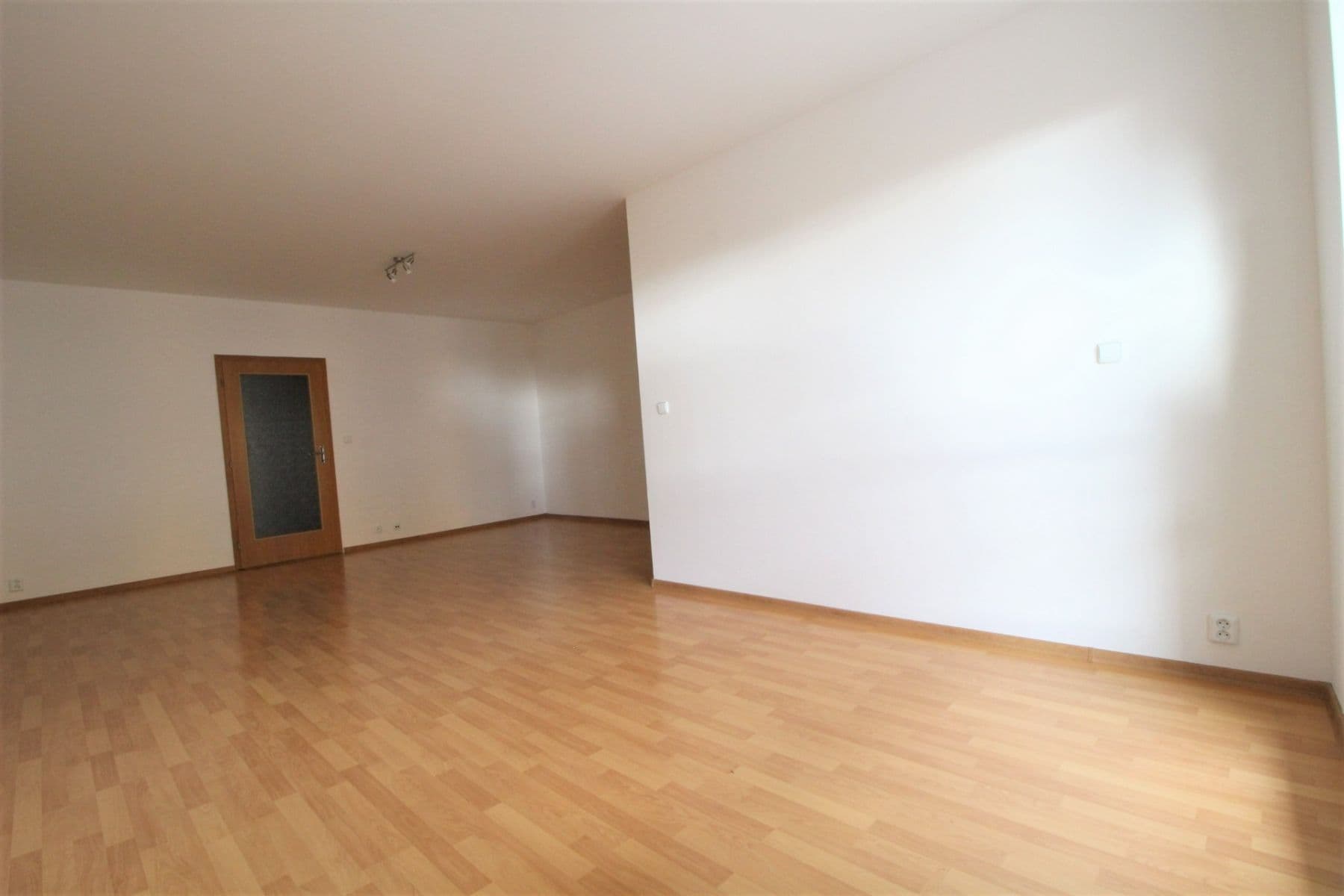 Pronájem bytu 3+1 93 m², Velká skála, Praha, Praha Pronájem bytu 3+1 93 m², Velká skála, Praha, Praha