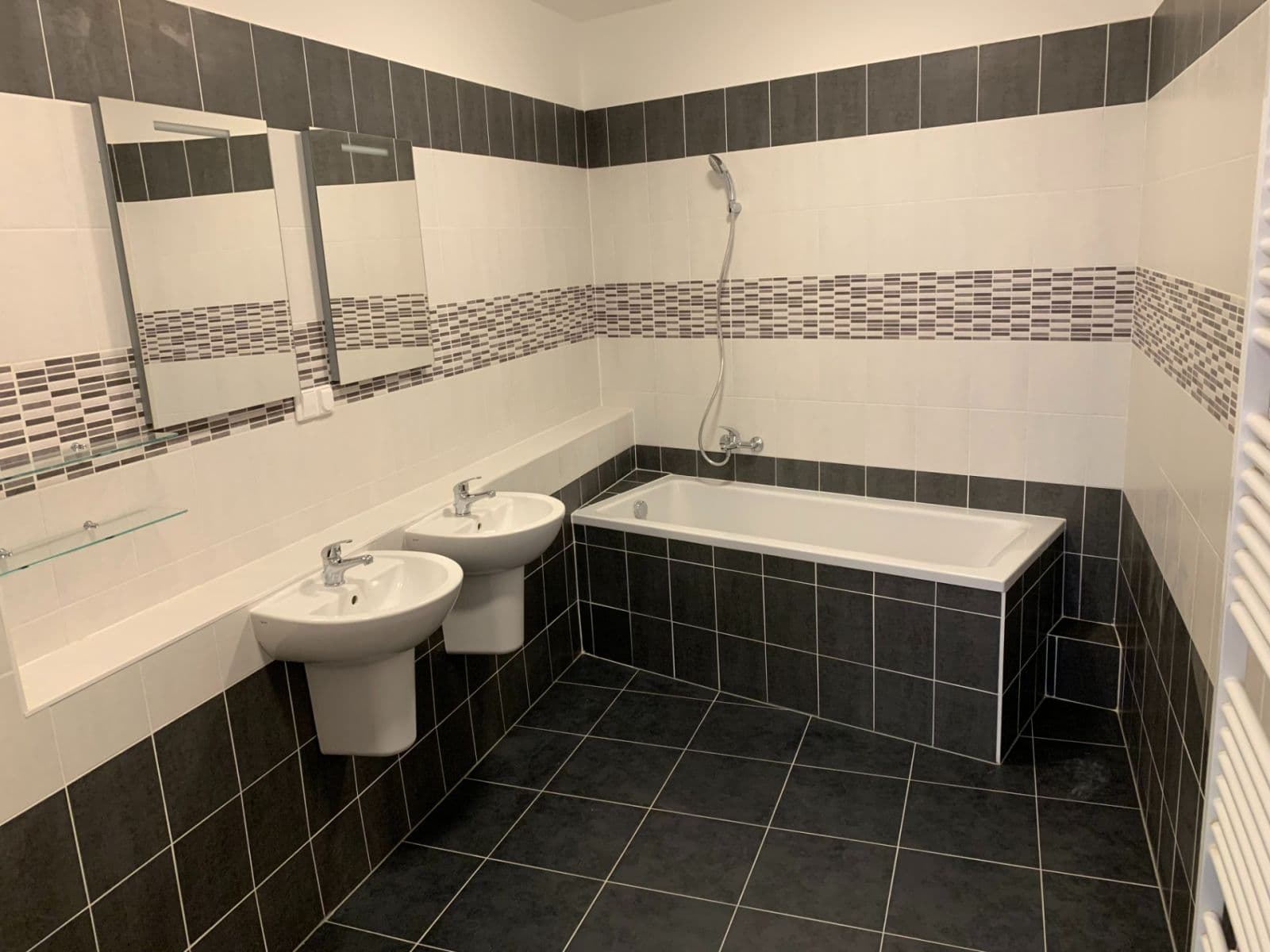 Prodej bytu 3+1 141 m², Cementářská, Praha, Praha Prodej bytu 3+1 141 m², Cementářská, Praha, Praha