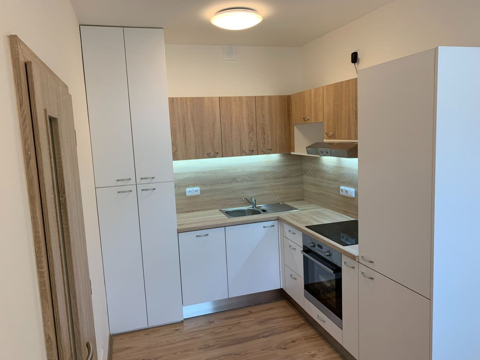 Prodej bytu 3+1 141 m², Cementářská, Praha, Praha Prodej bytu 3+1 141 m², Cementářská, Praha, Praha