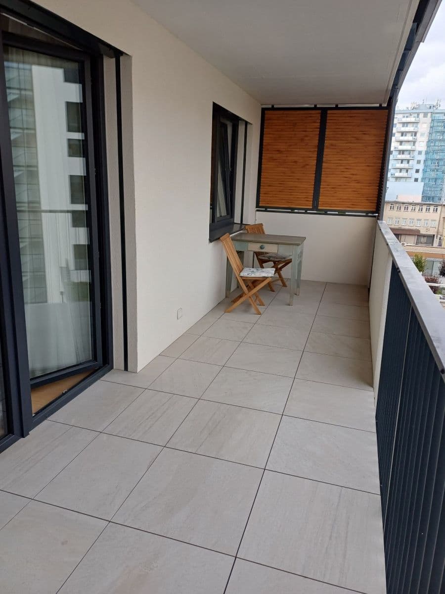 Pronájem bytu 2+1 53 m², Ružinov, Bratislavský kraj Pronájem bytu 2+1 53 m², Ružinov, Bratislavský kraj