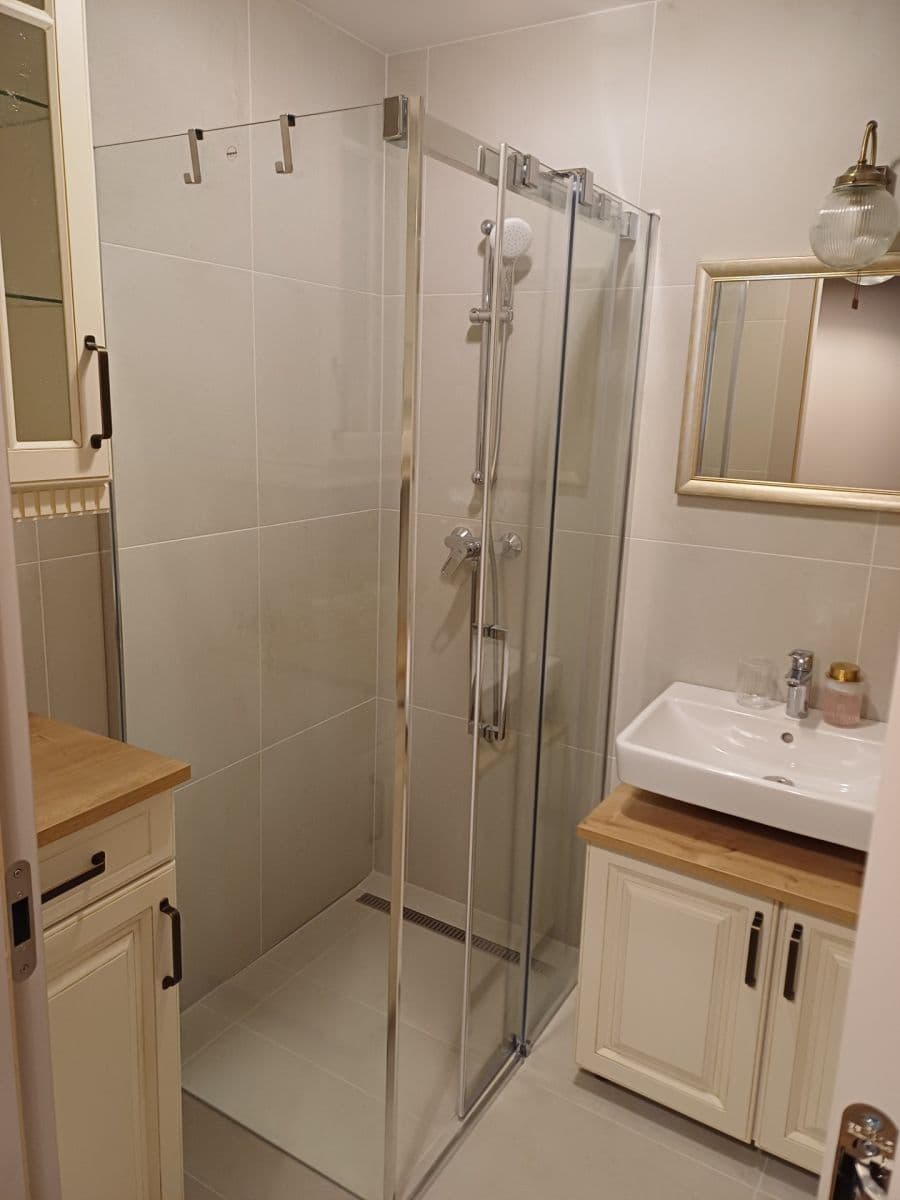 Pronájem bytu 2+1 53 m², Ružinov, Bratislavský kraj Pronájem bytu 2+1 53 m², Ružinov, Bratislavský kraj