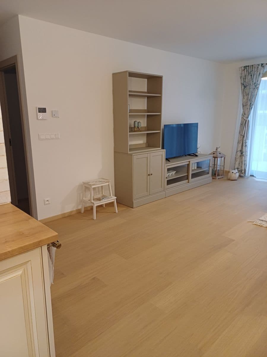 Pronájem bytu 2+1 53 m², Ružinov, Bratislavský kraj Pronájem bytu 2+1 53 m², Ružinov, Bratislavský kraj