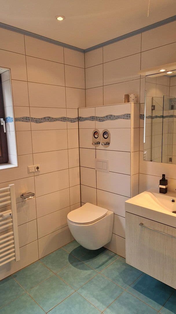 Pronájem bytu 6+1 130 m², Gau-Algesheim, Porýní-Falc Pronájem bytu 6+1 130 m², Gau-Algesheim, Porýní-Falc