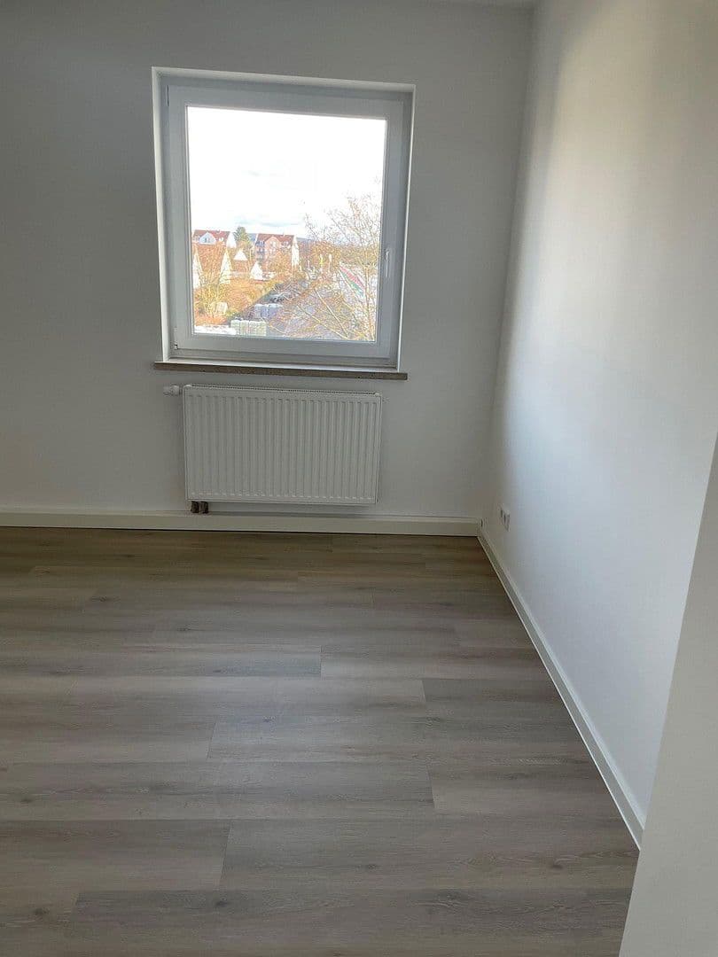 Pronájem bytu 3+1 72 m², Hochrainstraße 54, Schwandorf, Bavorsko Pronájem bytu 3+1 72 m², Hochrainstraße 54, Schwandorf, Bavorsko