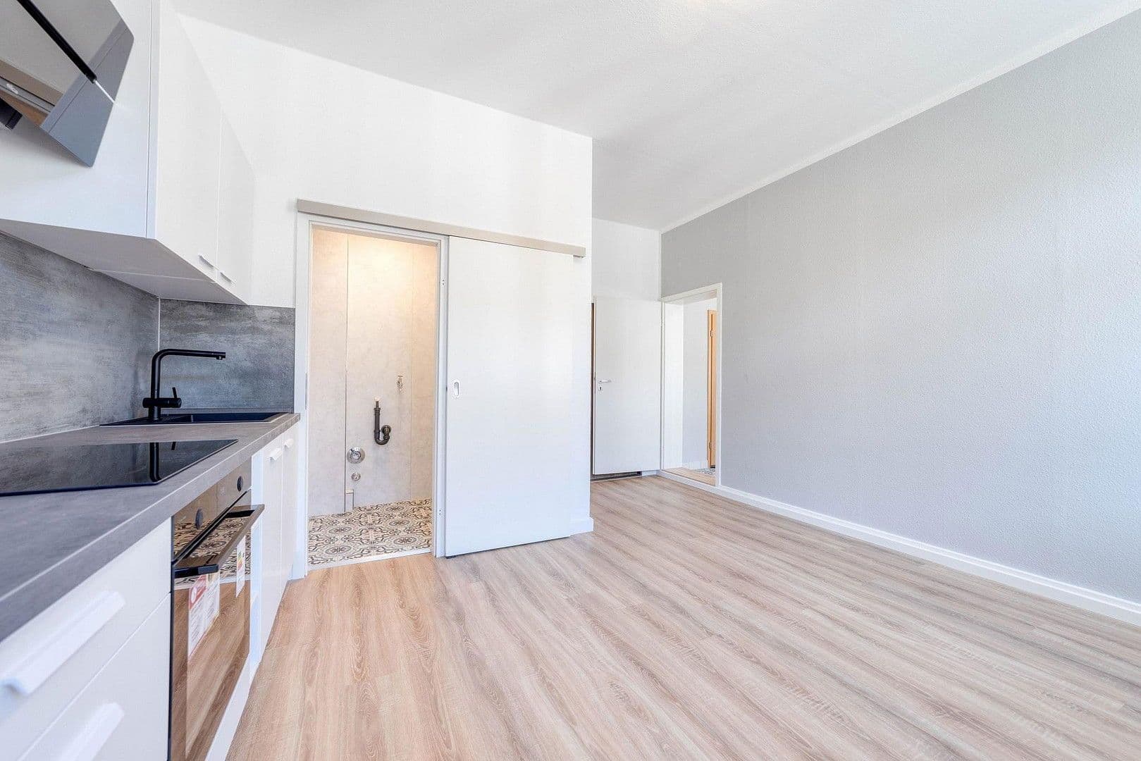 Pronájem bytu 2+1 40 m², Trier, Porýní-Falc Pronájem bytu 2+1 40 m², Trier, Porýní-Falc