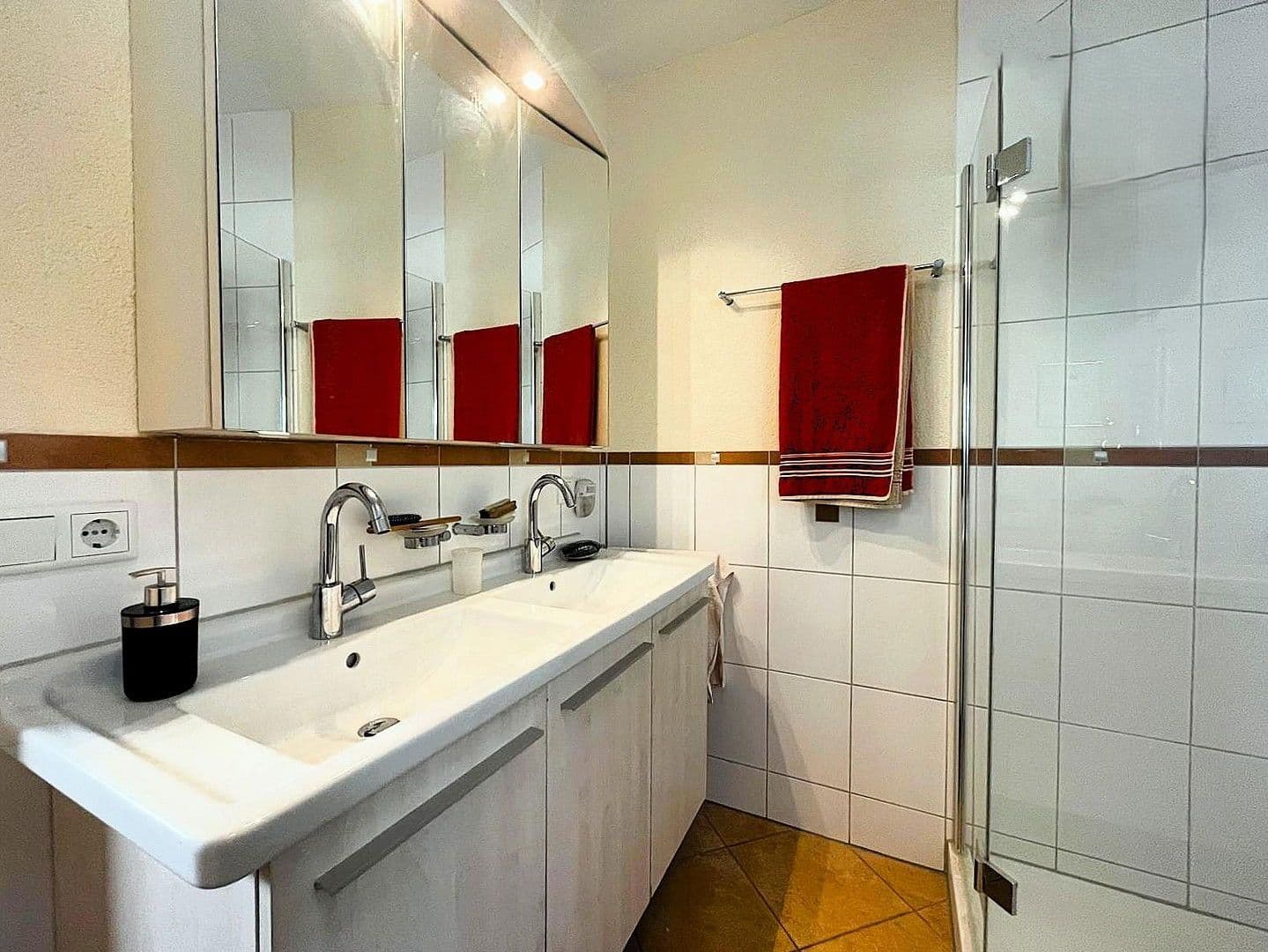 Prodej domu 262 m², pozemek 570 m², Dietzenbach, Hessen Prodej domu 262 m², pozemek 570 m², Dietzenbach, Hessen