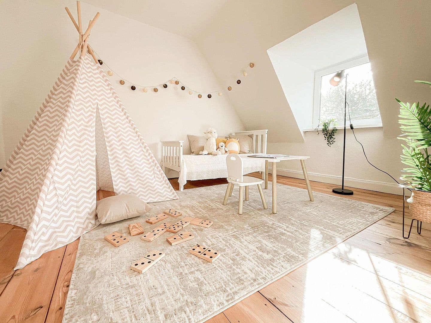Prodej domu 102 m², pozemek 188 m², Lübeck, Šlesvicko-Holštýnsko Prodej domu 102 m², pozemek 188 m², Lübeck, Šlesvicko-Holštýnsko