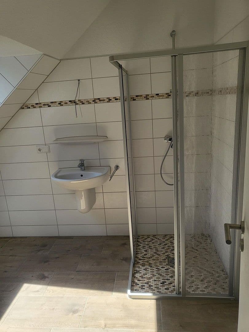 Pronájem bytu 3+1 105 m², Hannoversche Straße 24, Bückeburg, Dolní Sasko Pronájem bytu 3+1 105 m², Hannoversche Straße 24, Bückeburg, Dolní Sasko